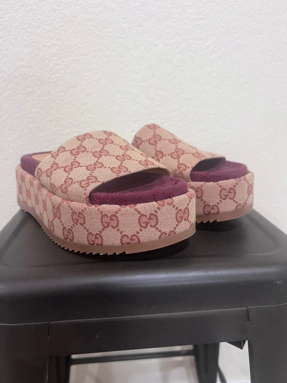 Gucci GG Monogram Platform Slides Size 37 Pink Burgundy Made in Italy